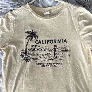 California Graphic Tee - Light Yellow